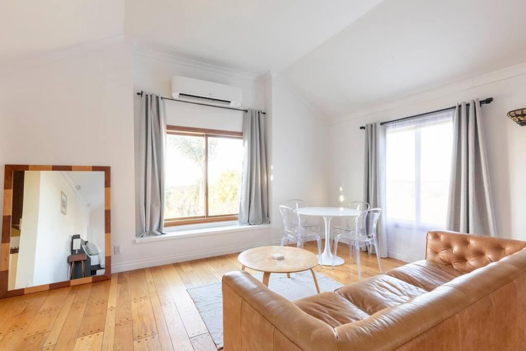 Appartement 30 Pct Off!! Limited Time! Zen Guest Suite, Near & Hiking Trails, Location *